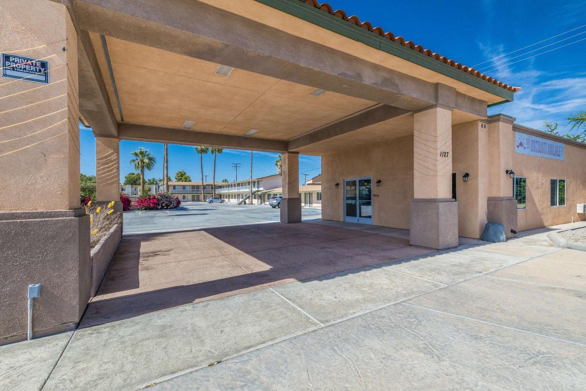Rodeway Inn & Suites Blythe I-10 Zewnętrze zdjęcie