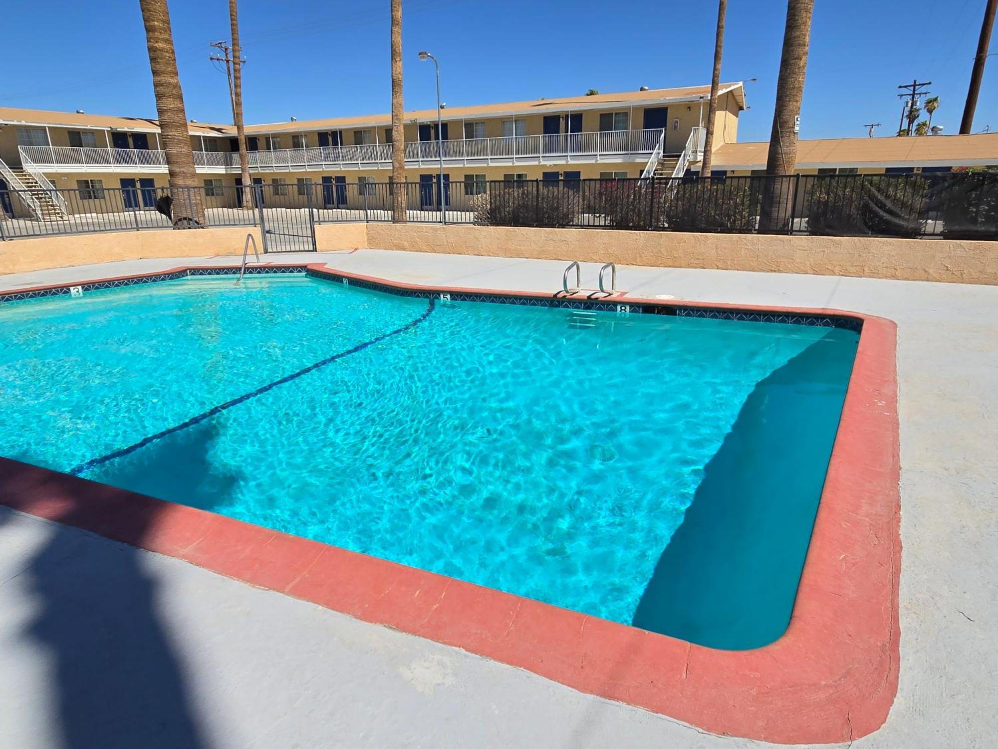 Rodeway Inn & Suites Blythe I-10 Zewnętrze zdjęcie