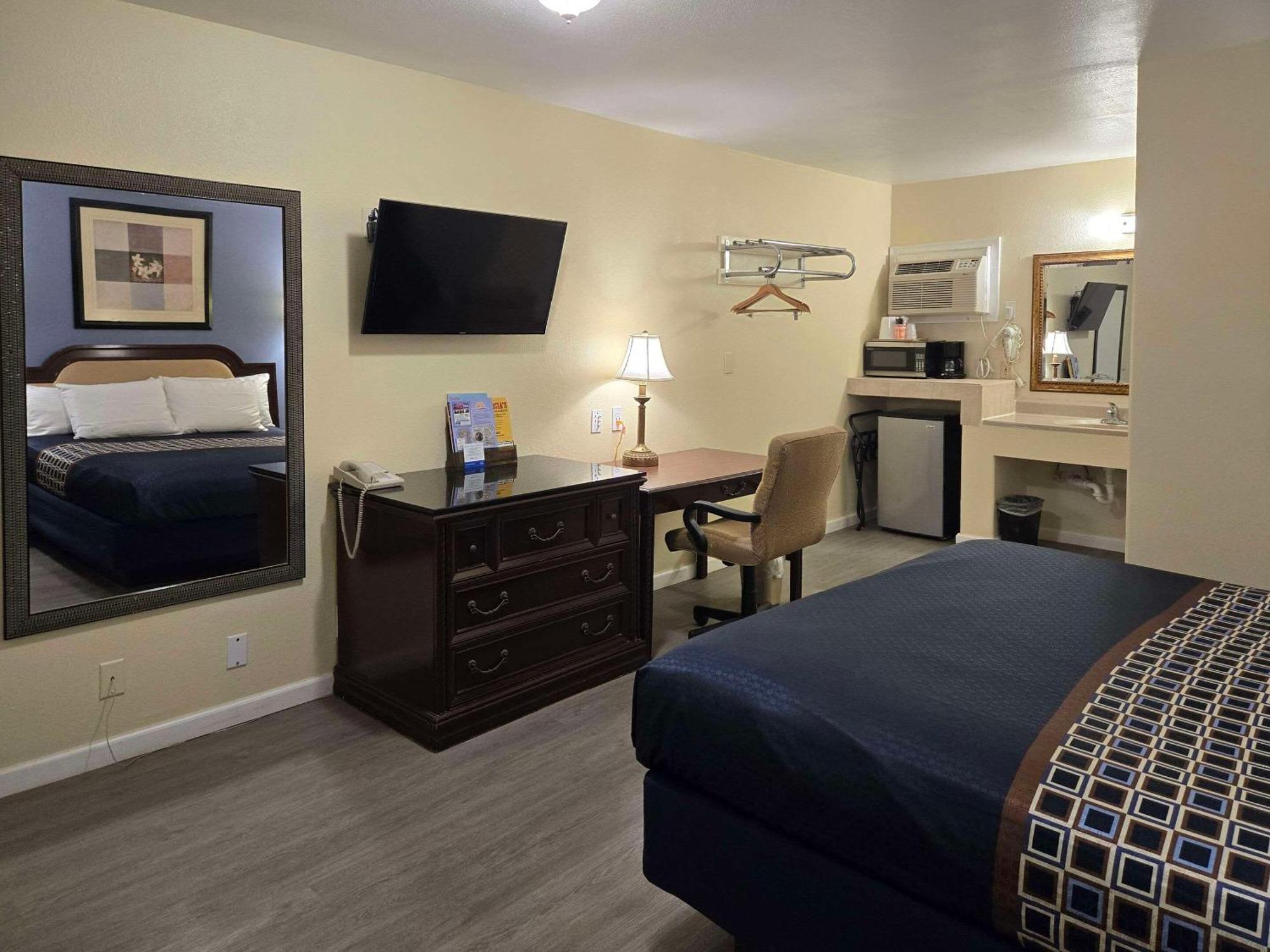 Rodeway Inn & Suites Blythe I-10 Zewnętrze zdjęcie