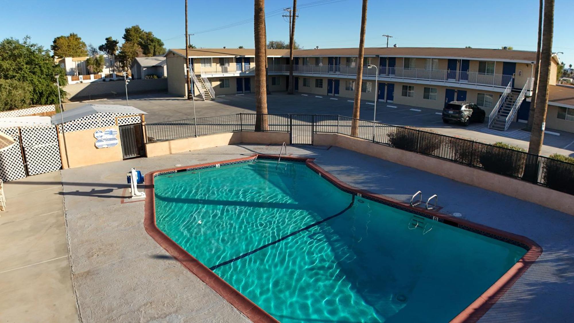 Rodeway Inn & Suites Blythe I-10 Zewnętrze zdjęcie
